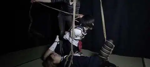 如何在BDSM中正确释放和享受brat属性的魅力 一