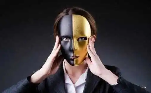 当我第一次踏入字母圈的世界，发现了自己隐藏的欲望 一