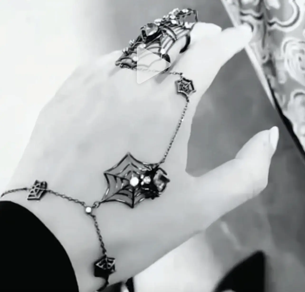 “S倾向”揭秘：你了解自己的施虐者或受虐者身份吗？ 一