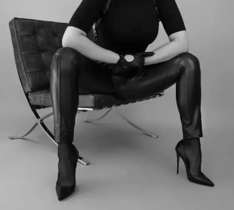 “女王”是什么？她的魅力让你想要臣服，却又不知道如何接近？ 一